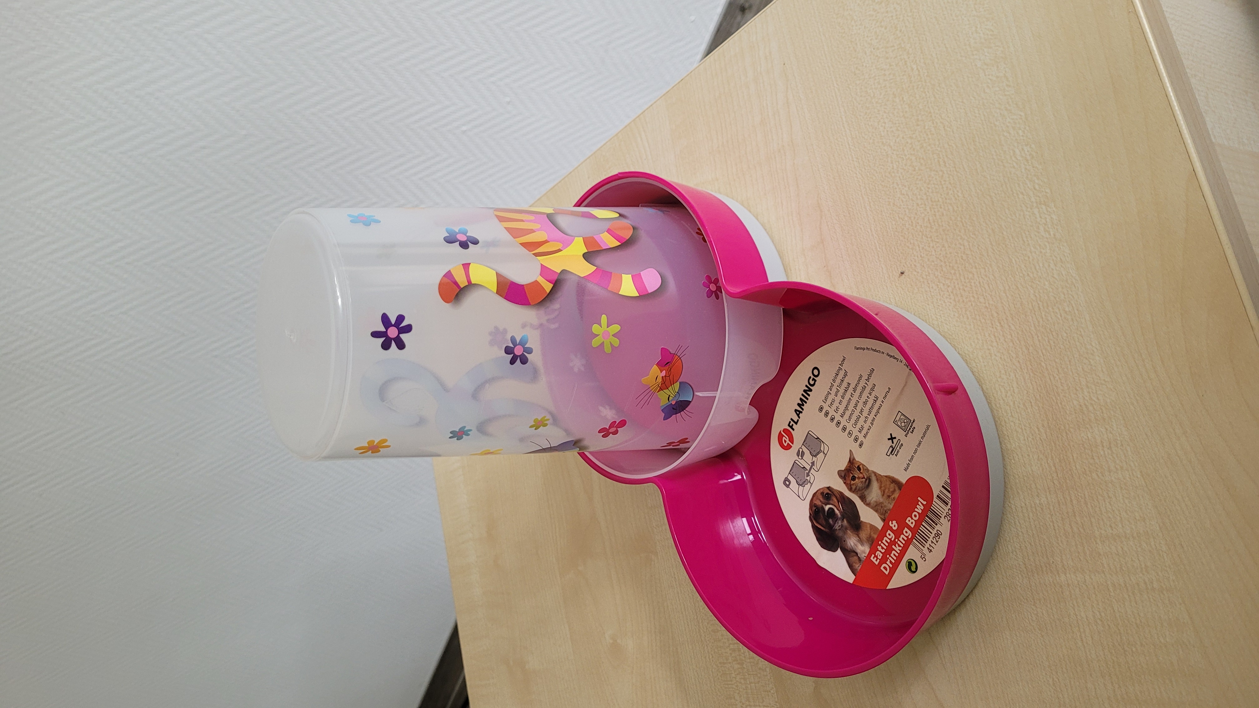 Eating und Drinking Bowl Friends