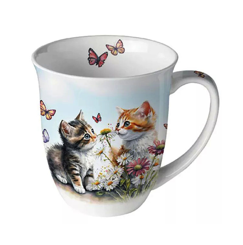 Becher Kitten im Feld